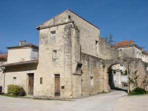 Porterie de l'abbaye - Abbaye St Amant de Boixe